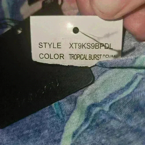 Bobeau Womans Floral Blouse Size 1x - Picture 10 of 11